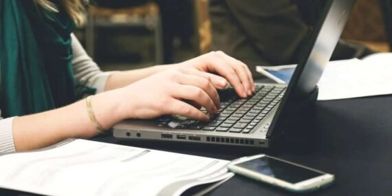 Menulis Skripsi Cepat Tanpa Stres dengan Teknik Daily Writing